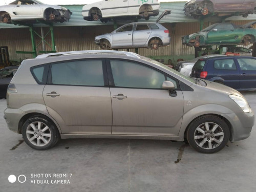  TOYOTA COROLLA VERSO (R1) 