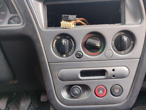 PEUGEOT 306 3/5 PT. / 4 PT. (S2) — vehículo donante para recambios 