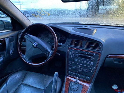  VOLVO S60 BERLINA 