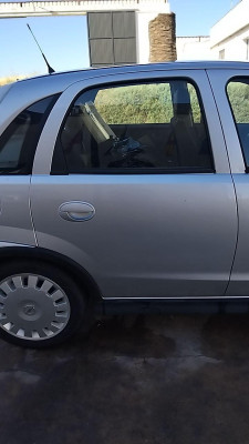 PUERTA TRASERA DERECHA Opel Corsa C (2000->)