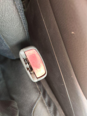 PRETENSOR AIRBAG DERECHO