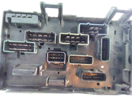 CAJA RELES / FUSIBLES Chrysler VOYAGER (RG) 