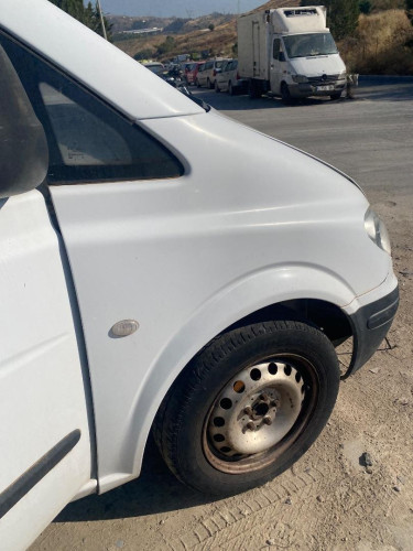 ALETA DELANTERA DERECHA Mercedes-Benz VITO FURGÓN (639) 