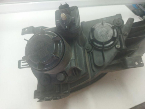 FARO DERECHO HYUNDAI TERRACAN (HP) 