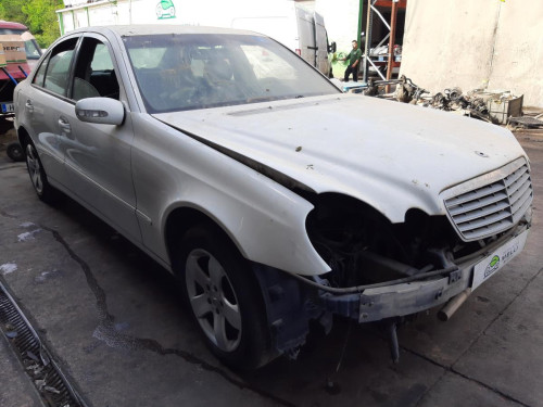 MERCEDES-BENZ CLASE E (BM 211) BERLINA — vehículo donante para recambios 