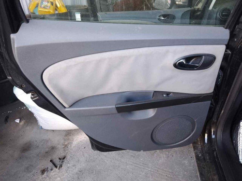 GUARNECIDO PUERTA TRASERA IZQUIERDA Seat LEON (1P1) 