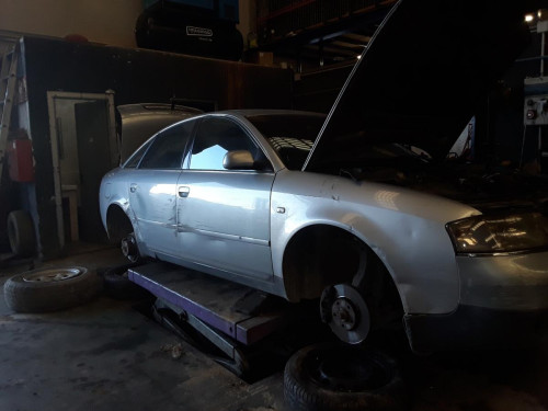  AUDI A6 BERLINA (4B2) 