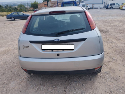 FORD FOCUS BERLINA (CAK)
