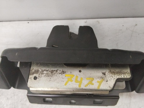 CERRADURA MALETERO / PORTON Peugeot 208 