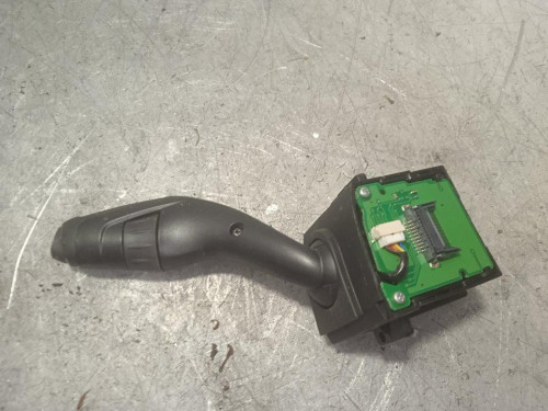 MANDO LIMPIA FORD FOCUS BERLINA (CEW) 