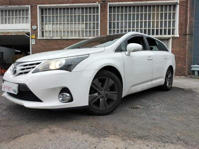 TOYOTA AVENSIS CROSS SPORT (T27)