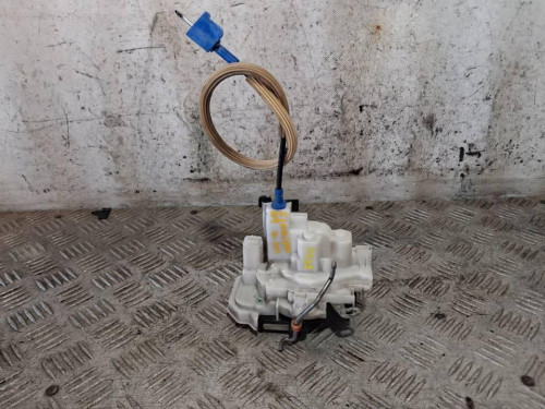 CERRADURA PUERTA DELANTERA DERECHA 