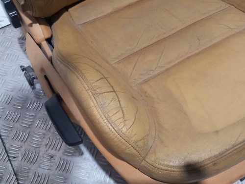  ASIENTO DELANTERO DERECHO 