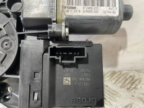  MOTOR ELEVALUNAS DELANTERO DERECHO 
