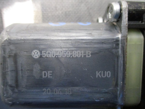  MOTOR ELEVALUNAS DELANTERO DERECHO Audi A3 SEDÁN (8VM) 