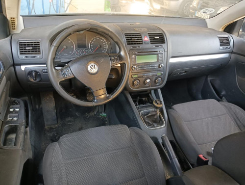 VOLKSWAGEN JETTA V (1K2) — vehículo donante para recambios 