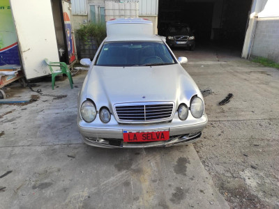 MERCEDES-BENZ CLK (BM 208) COUPE