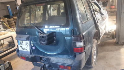 MITSUBISHI MONTERO (V20/V40)