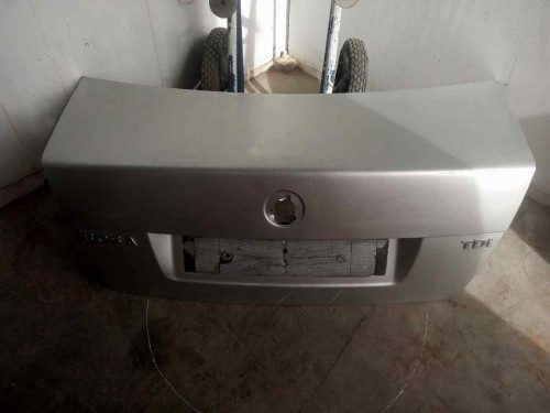 PORTON TRASERO VOLKSWAGEN BORA BERLINA (1J2)(1998) 