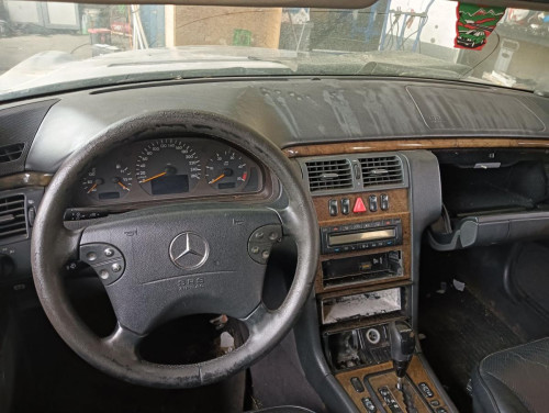 MERCEDES-BENZ CLASE E (BM 210) BERLINA — Donor Vehicle for Used Parts 