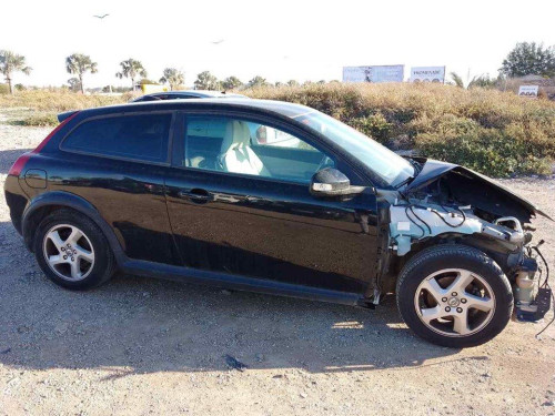 VOLVO C30 — vehículo donante para recambios 