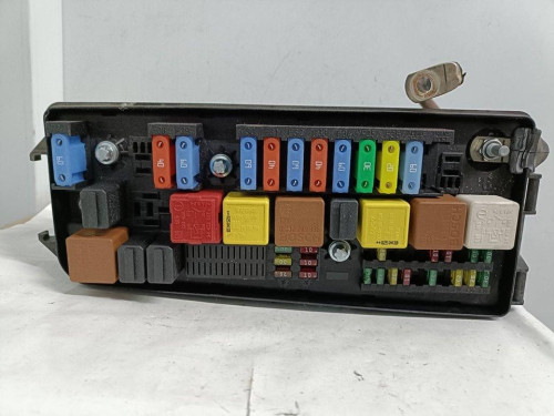  CAJA RELES / FUSIBLES SAAB 9-3 BERLINA 