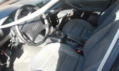 AUDI A4 BERLINA (B5) — vehículo donante para recambios 