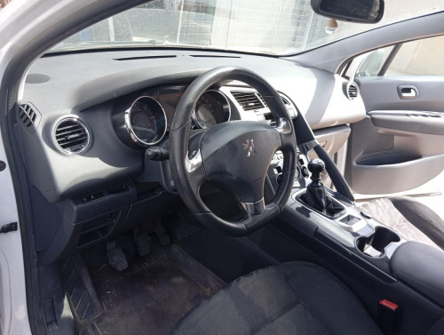 PEUGEOT 3008 — автомобиль-донор на запчасти 