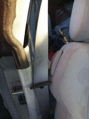 CINTURON SEGURIDAD DELANTERO DERECHO