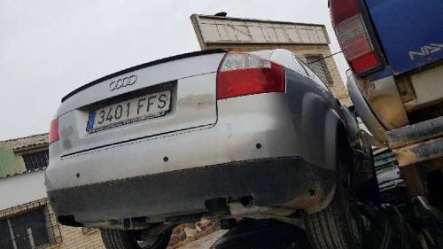 AUDI A4 BERLINA (8E) — vehículo donante para recambios 