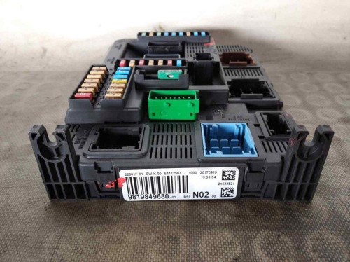 CAJA RELES / FUSIBLES Peugeot 208 