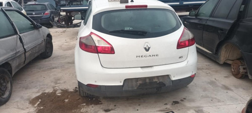 RENAULT MEGANE III BERLINA 5P — Donor Vehicle for Used Parts 