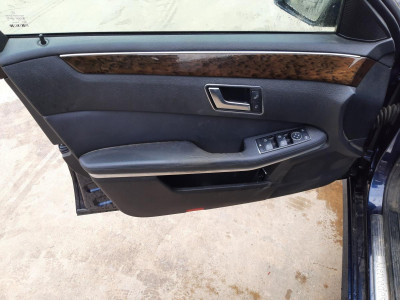 MERCEDES-BENZ CLASE E (BM 212) LIM.