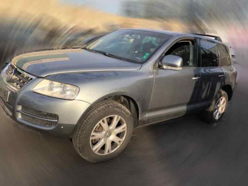  VOLKSWAGEN TOUAREG (7LA) 