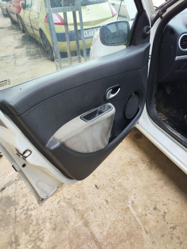 GUARNECIDO PUERTA DELANTERA IZQUIERDA RENAULT CLIO III 