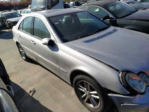  MERCEDES-BENZ CLASE C (BM 203) BERLINA 