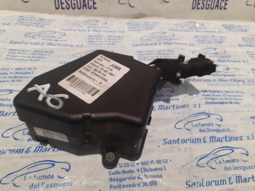  CAJA RELES / FUSIBLES 