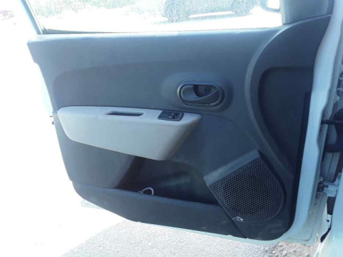 GUARNECIDO PUERTA DELANTERA IZQUIERDA Dacia DOKKER 