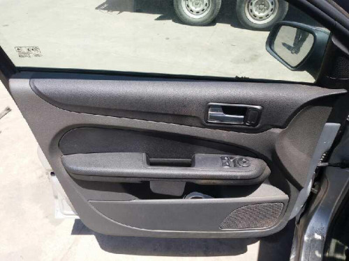  FORD FOCUS BERLINA (CAP) 