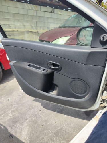 GUARNECIDO PUERTA DELANTERA IZQUIERDA RENAULT CLIO III 