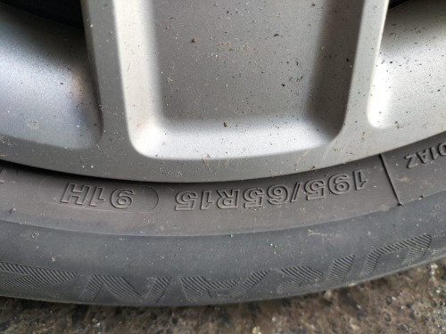  FORD FOCUS BERLINA (CAP) 