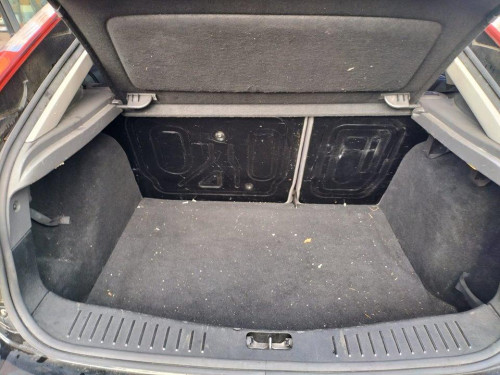  FORD FOCUS BERLINA (CAP) 