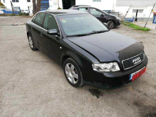 AUDI A4 BERLINA (8E) — vehículo donante para recambios 