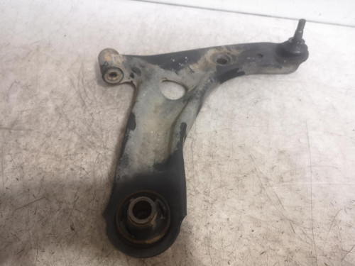 BRAZO SUSPENSION DELANTERO DERECHO Toyota AYGO (KGB/WNB) 