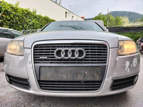  AUDI A6 BERLINA (4F2) 