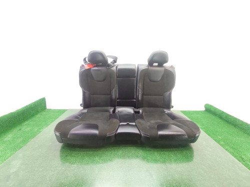 ASIENTOS TRASEROS VOLVO V40 