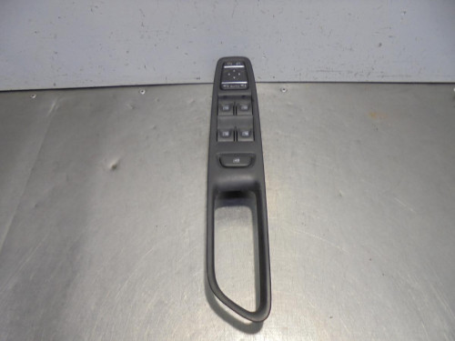 MANDO ELEVALUNAS DELANTERO IZQUIERDO Renault CAPTUR I 