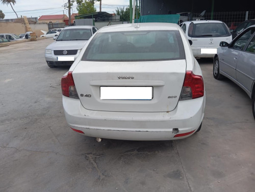  VOLVO S40 BERLINA 