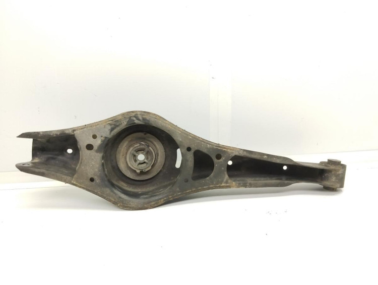 BRAZO SUSPENSION INFERIOR TRASERO DERECHO