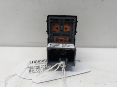 MANDO ELEVALUNAS TRASERO DERECHO, HYUNDAI, BAYON